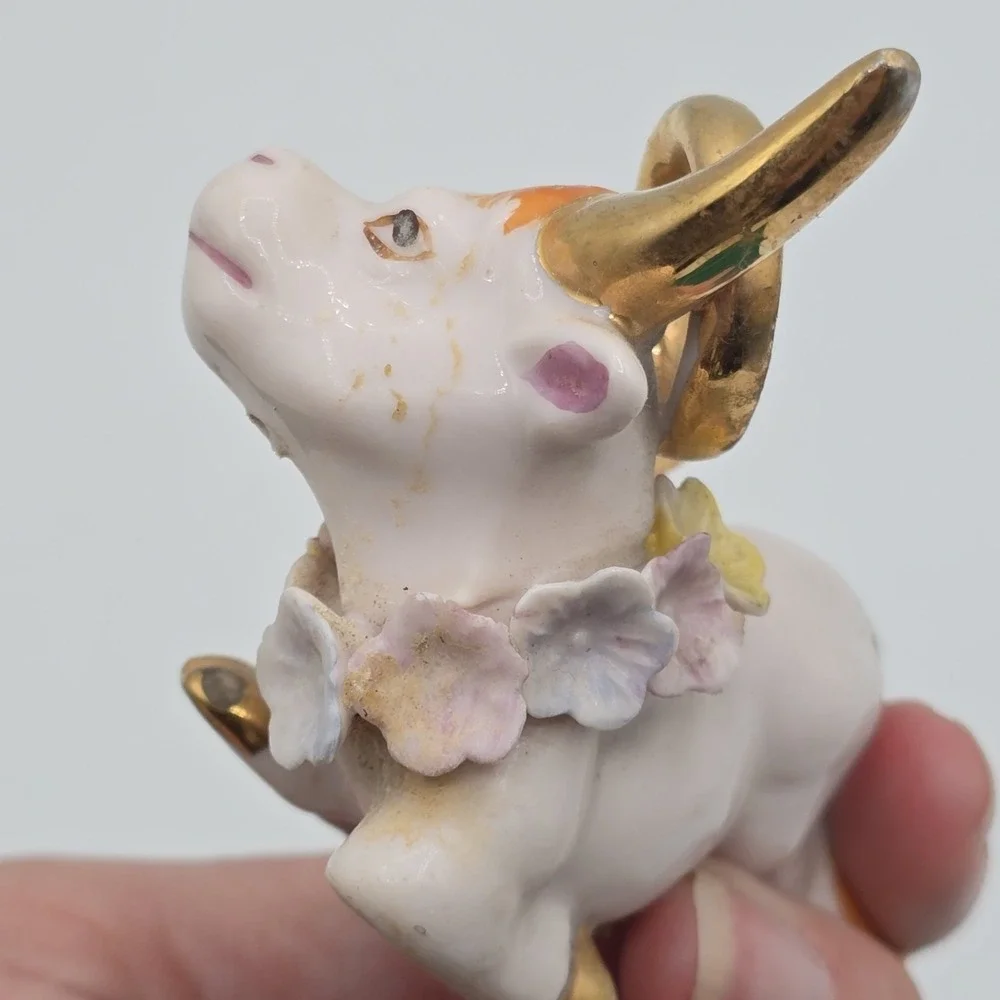 Vtg Napco ANGEL Bull Cow Salt  Pepper Figurine Shaker Single Halo‎ & Flowers